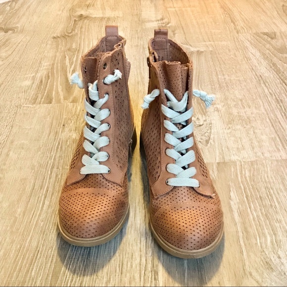 Report boot - Picture 1 of 6